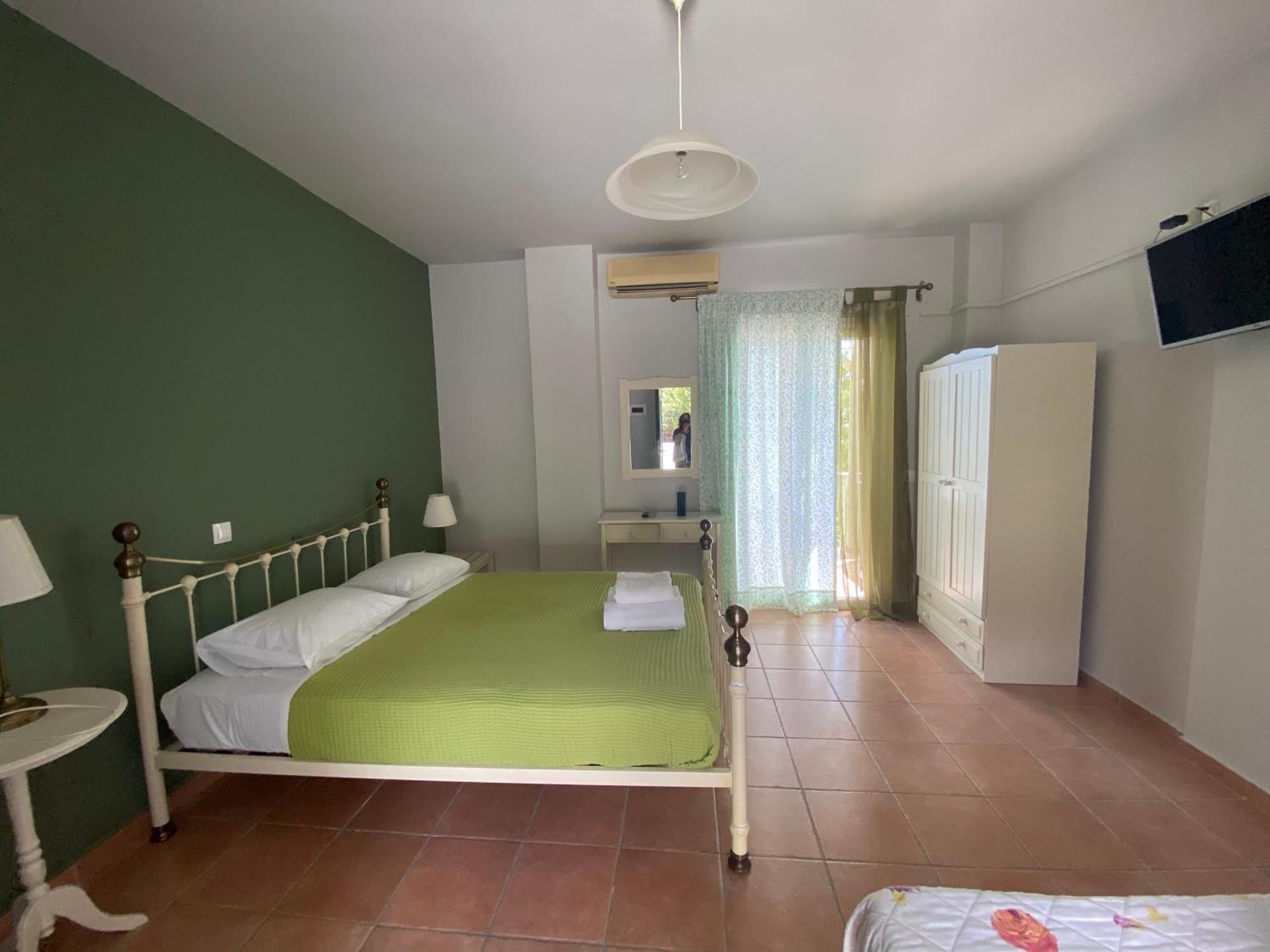 Mirovigli Aparthotel Lepedha Ngoại thất bức ảnh